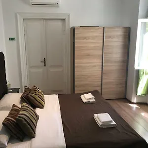 Antic In Center (adults Only) Gostinjska kuća